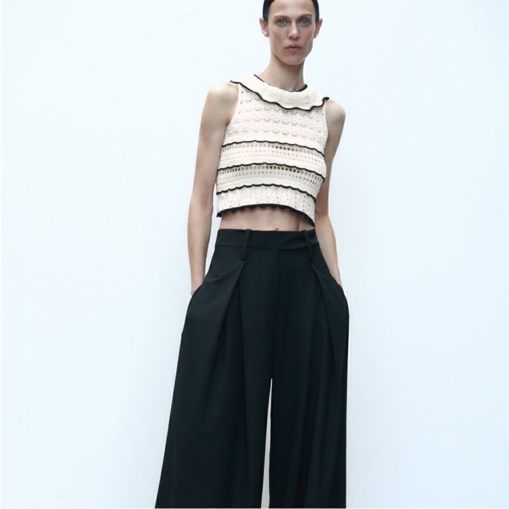 Zara Knit Cream In Color Black Ruffle Sleeveless Top Feminine Contemporary
